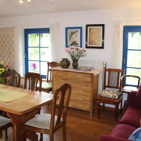 Apartment In Mit Grosser Terrasse
